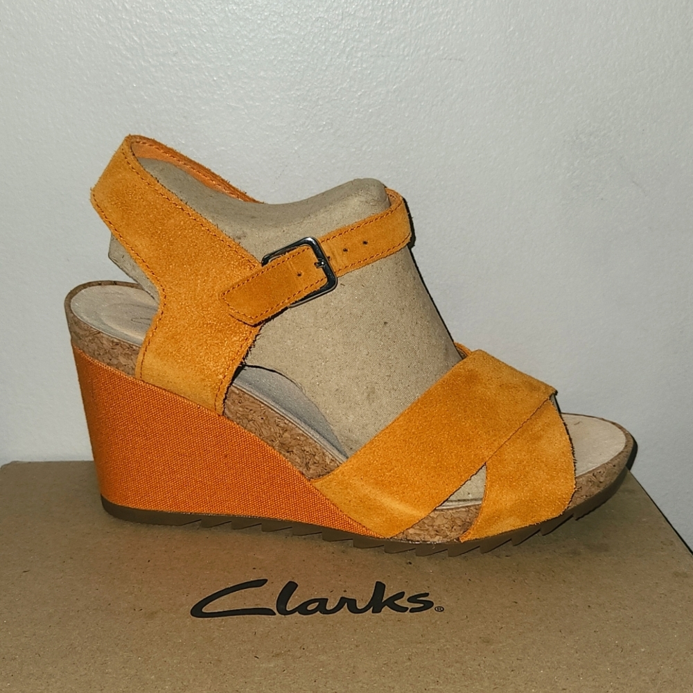 NEW Clark's leather sandals 8 w